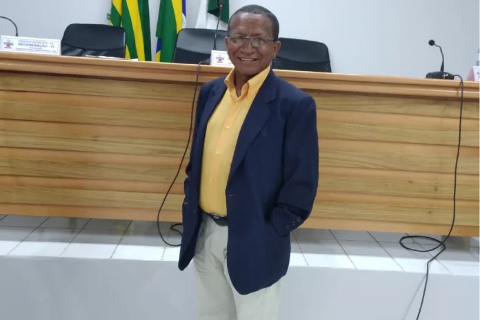 Na - imagem - o - vereador - Ciríaco - Araújo - Por - unanimidade - foi - reeleito - presidente - da - câmara - de - Vereadores – de - Regeneração