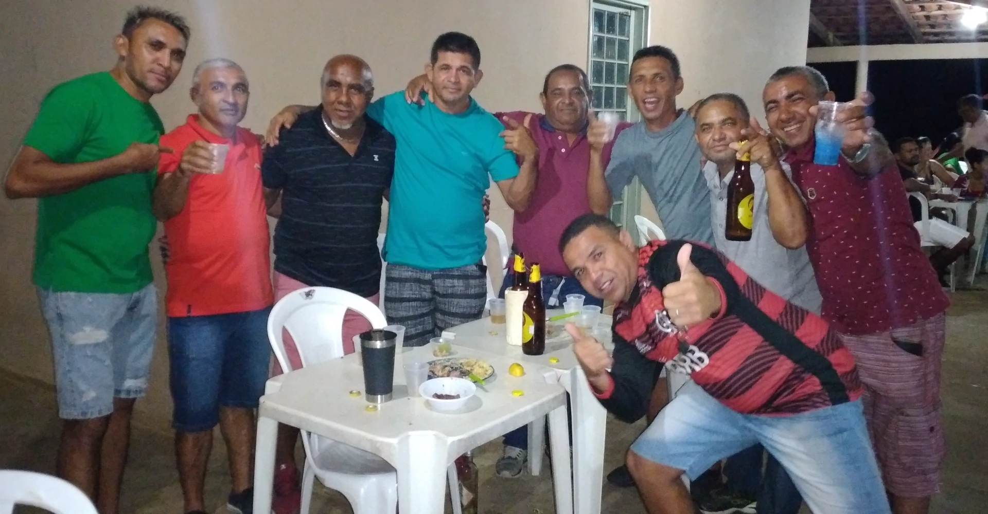 Imagens - da - festa - de - confraternização - de - fim - de - ano - da - Associação - Master - de Futebol – Regenerense - que - aconteceu - na - chácara – Lira