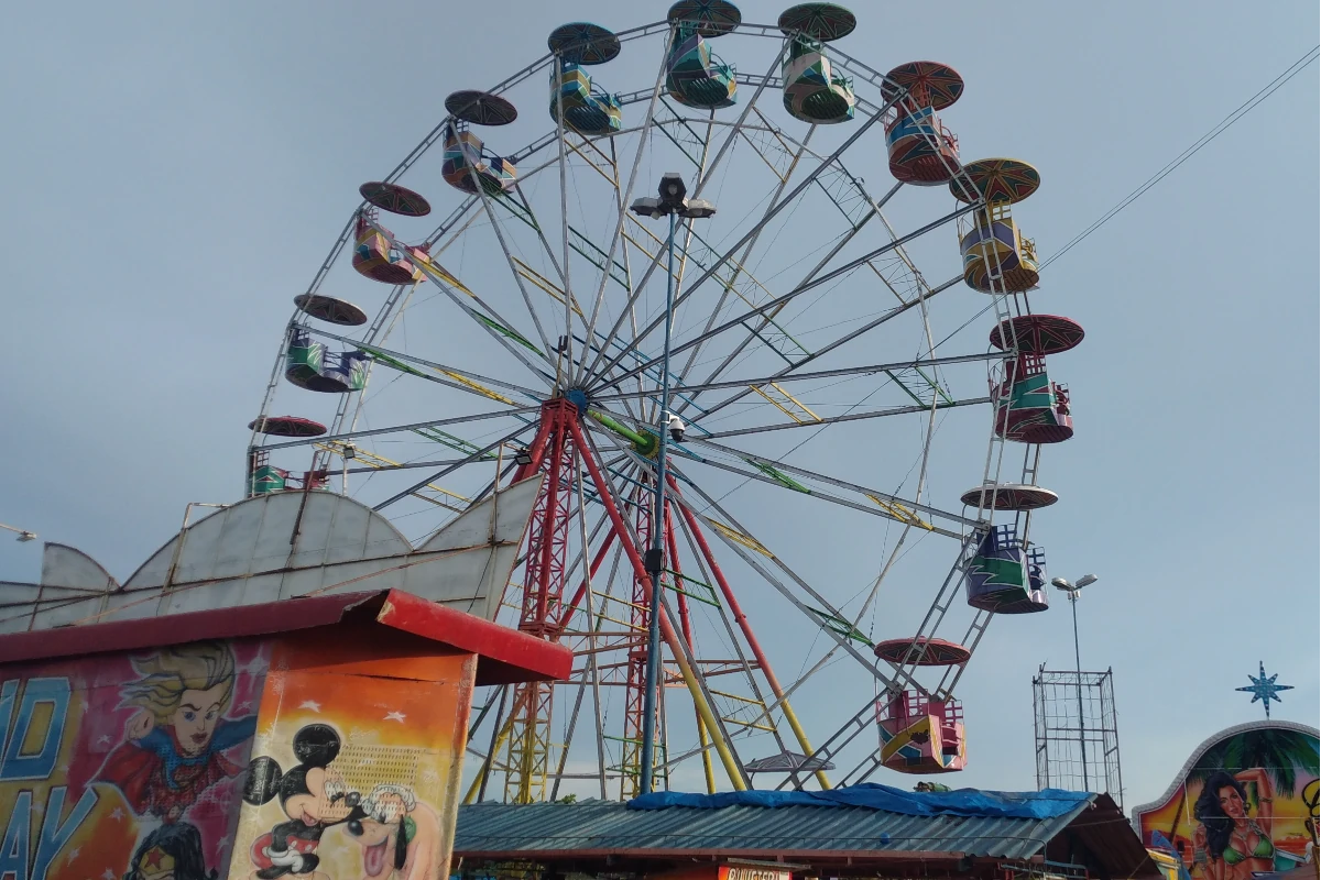 Imagem-da-Roda-Gigante-do-Parque-São-José-em-Regeneração