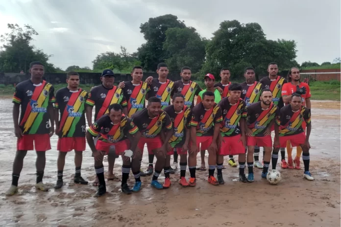 Reggae-Dance-sai-atrás-do-placar-mas-virar-o-jogo-e-goleia-Cajuína-Mandú-na-terceira-rodada-do-campeonato-do-CSU. Na-imagem-jogadores-do-Reggae-Dance-saíram-atrás-do-placar-mas-viraram-o-jogo-e-golearam-Cajuína-Mandú-na-terceira-rodada-do-campeonato-do-CSU