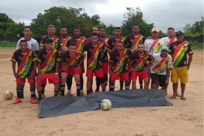 Na-imagem-jogadores-do-Reggae-Dance-goleia-13-de-Maio-por-3-X-0-e-garante-classificação-para-as-semifinais-do-Campeonato-do-CSU