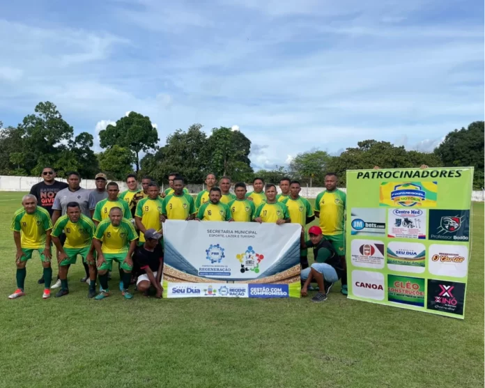 Classificação-garantida:-Regeneração-e-Angical-empatam-em-1-X-1-e-avançam-para-às-semifinais-da-1ª-Copa-Regional-dos-Quarentões-do-Médio-Parnaíba. Na-imagem-jogadores-da-Seleção-de-Quarentão-Regeneração-e-Angical-empataram-em-1-X-1-e-avançam-para-às-semifinais-da-1ª-Copa-Regional-dos-Quarentões-do-Médio-Parnaíba.