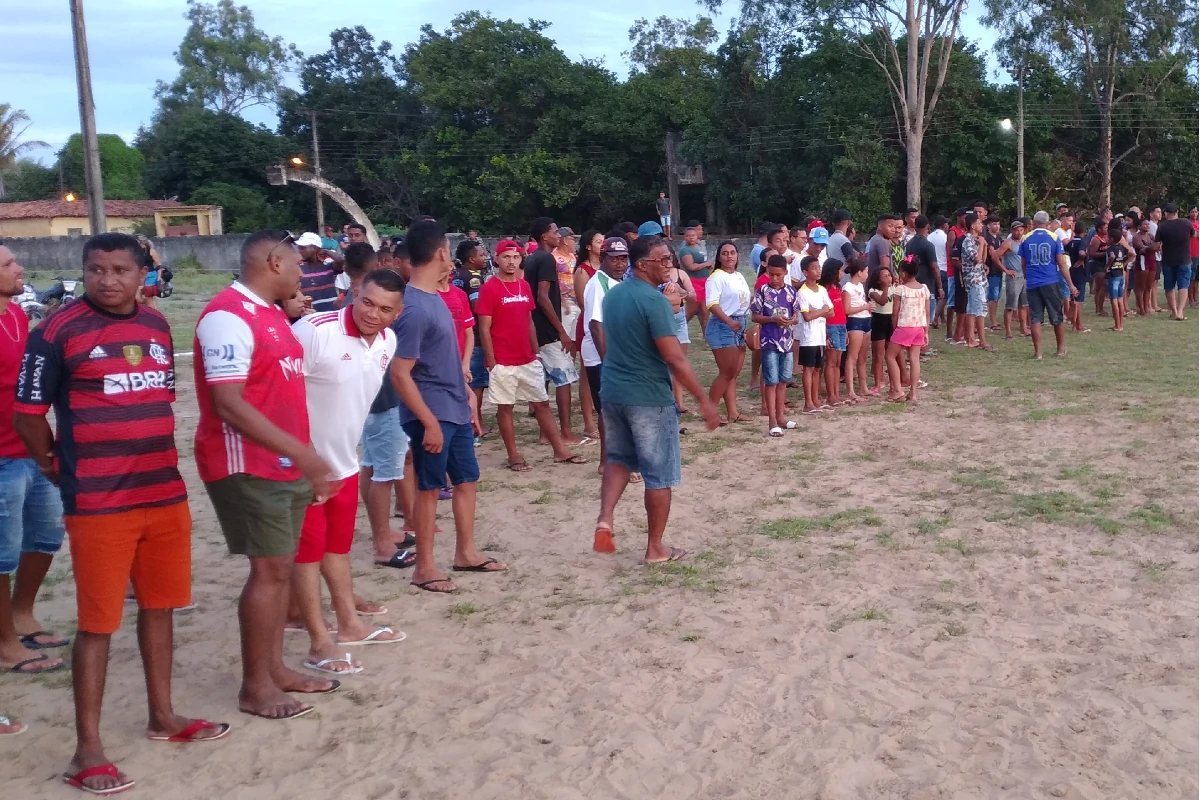 Torcedores-lotaram-o-Campo-do-CSU-na-grande-final-entre-Reggae-Dance-e-Real-Madrid.