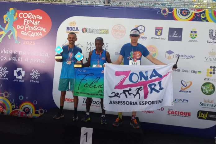 Na-imagem-Fabinho-ficou-em-segundo-lugar-na-Corrida-de-Rua-PENAE-da-Caixa-Econômica-Federal-disputada-em-Teresina