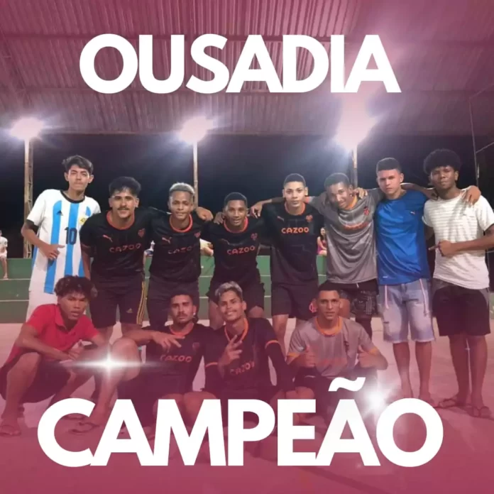Ousadia-da-Escola-CETI-Aurora-Barbosa-é-o-grande-campeão-da-Super-Liga-de-Futsal-Escolar-2023. Na-imagem-jogadores-do-Ousadia-da-Escola-CETI-Aurora-Barbosa-grande-campeão-da-Superliga-de-Futsal-Escolar-2023.
