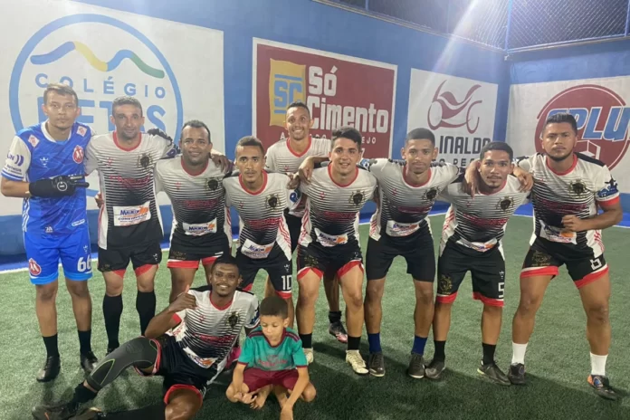 Na-imagem-time-de-fut7-Athos-Academia-grande-campeã-da-1ª-Copa-Fut7-dos-amigos-da-cidade-de-Água-Branca