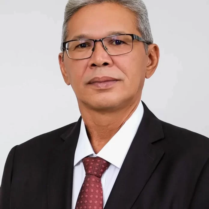 Câmara - de - Vereadores - de - Regeneração - concedeu - o título - de - cidadão Regenerense - a - Rogério - Macedo.