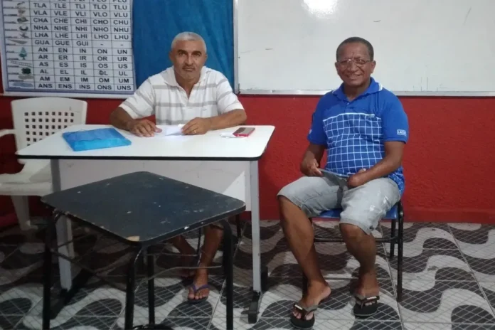 Na-imagem-Caim-e-Ciriaco-Araújo-anunciam-que-Campeonato-do-CSU-2024-terá-a-maior-premiação-da-história-08-mil-reais-a-maior-já-paga-em-23-anos-times-estão-muito-empolgados.