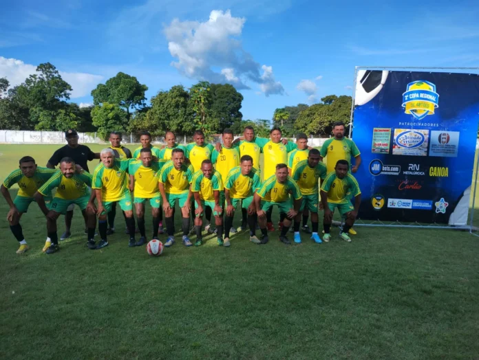 Na-imagem-jogadores-da-Regeneração-de-Quarentão-de-Regeneração-venceram-São-Francisco-do-Maranhão-e-estrearam-com-o-pédireito-na-2ª-Copa-Regional-dos-Quarentões-do-Médio-Parnaíba