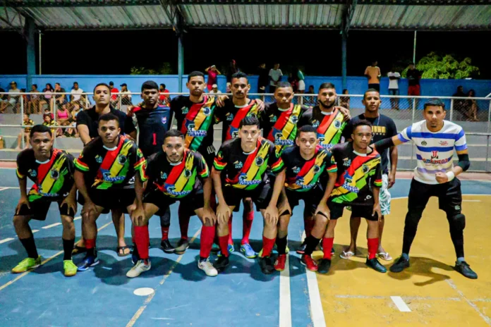 Geração-2000-vence-de-virada-Meninos-do-Alberto-e-fica-com-o-título-de-campeão-da-1ª-Pro-League-Regenerense-de-Futsal Na-imagem-time-do-Geração-2000-venceram-de-virada-Meninos-do-Alberto-e-foram-campeões-da-1ª-Pro-League-Regenerense-de-Futsal