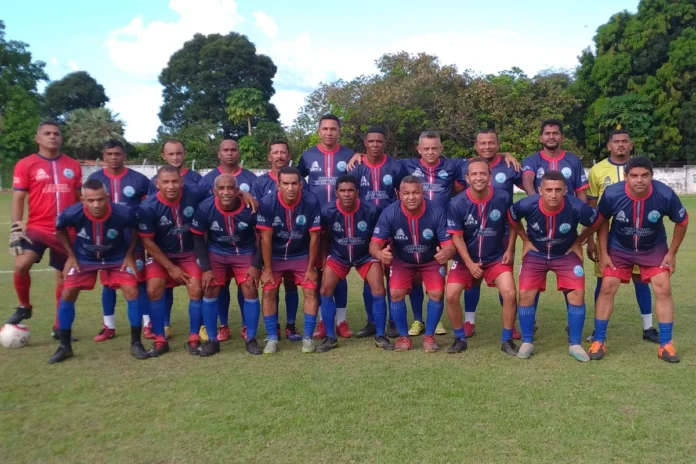 Na-imagem-jogadores-da-Seleção-de-Palmeirais-venceram-São-Gonçalo-nos-pênaltis-e-avança-para-as-semifinais-da-2ª-Copa-Regional-dos-Quarentões-do-Médio-Parnaíba