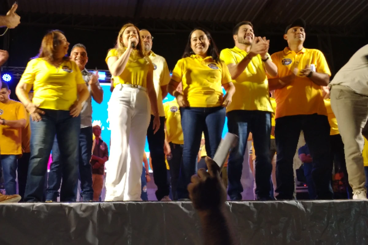 Discurso-da-presidente-do-Republicanos-Alessya-Xavier-durante-a-convenção-em-Regeneração