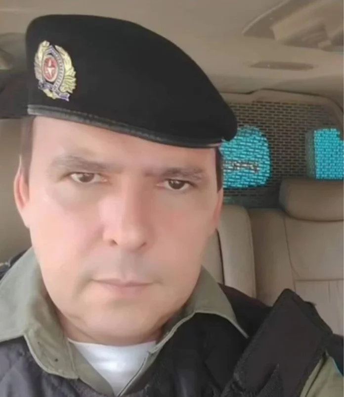 Piauí-chocado-Coronel-da-Polícia-Militar-é-preso-acusado-de-estuprar-uma-criança-de-11-anos Na-imagem-o-Coronel-Ricardo-Pires-de-Almeida-um-oficial-de-alta-patente-da-Polícia-Militar-do-Piauí-preso-acusado-de-estuprar-uma-criança-de-11-anos
