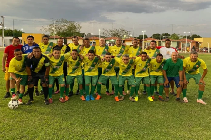 Na-imagem-Seleção-de-Angical-time-chegou-pelo-terceiro-ano-seguido-na-final-da-Copa-AMPAR-dos-Quarentões-do-Médio-Parnaíba