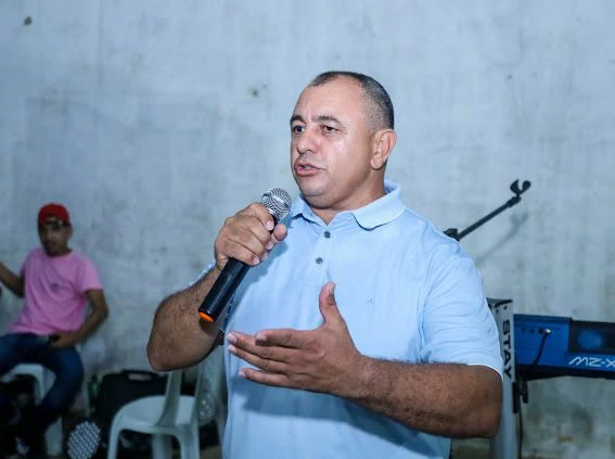 Tribunal-de-Contas-Bloqueia-Contas-do-Prefeito-Binha-Maciel-de-Jardim-do-Mulato Na-foto-Dejair-Lima-de-Sousa-o-Binha-Maciel-prefeito-de-Jardim-do-Mulato