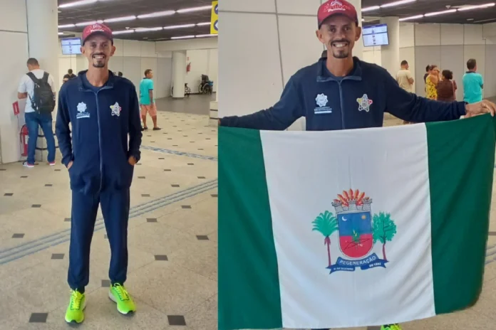 Imagem-de-Fabinho-com-a-bandeira-de-Regeneração-no-Aeroporto-Petrônio-Portela-em-Teresina-antes-de-embarcar-em-voo-da-LATAM-para-disputar-a-99ª-Corrida-Internacional-de-São-Silvestre