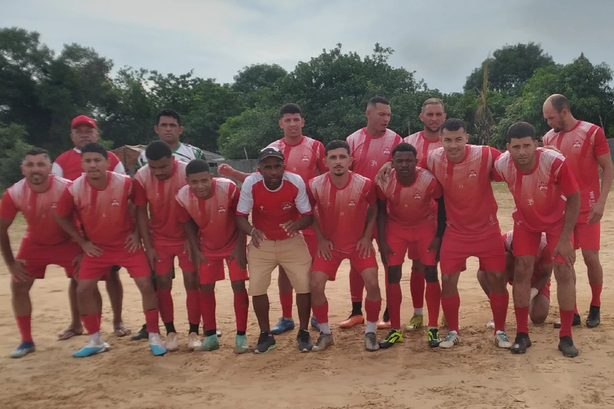 Na-foto-time-do-Ajax