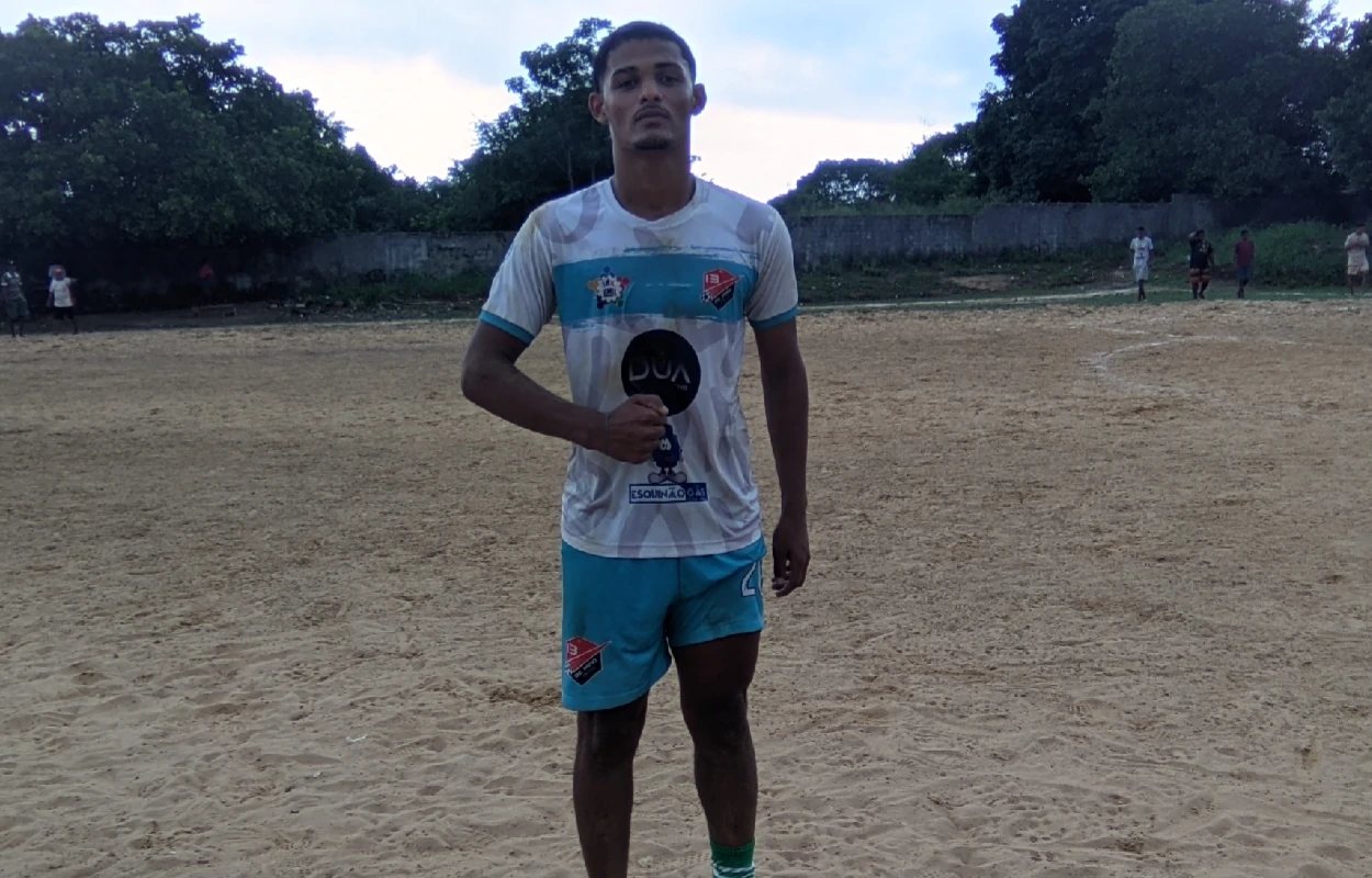 Na-imagem-o-meio-campo-Dudu-do-13-de-Maio