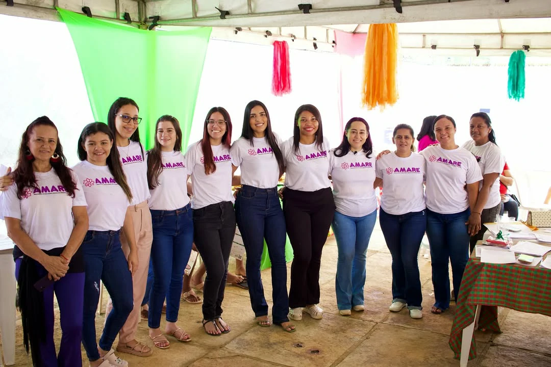 Na-imagem-trabalhadoras-voluntárias-atuam-na-Carreta-Sesc-Saúde-Mulher-que-realizou-quase-200-exames-gratuitos.