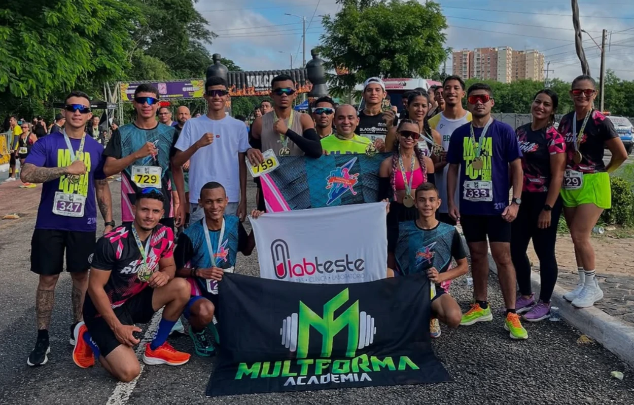 A-imagem-mostra-corredores-participantes-da-1ª-Maratona-Piauí-Crono