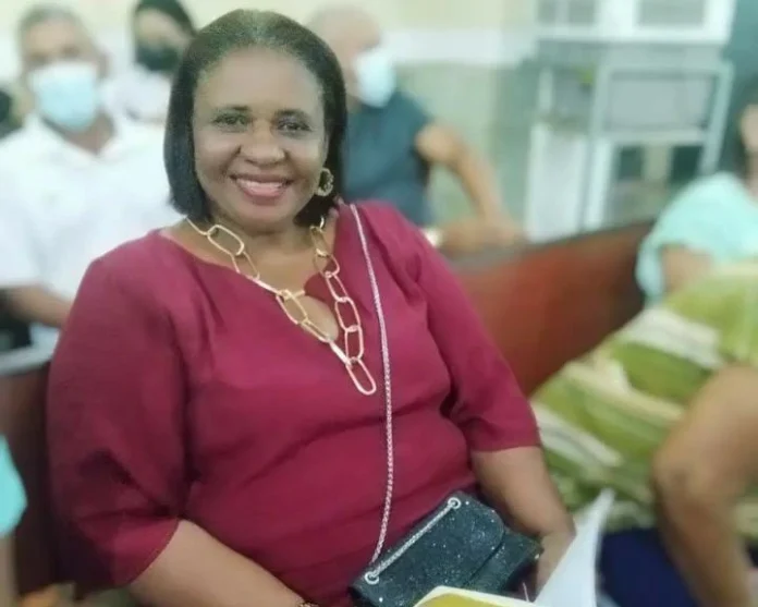 A-imagem-mostra-a-querida-professora-Tia-Sizinha-Educadora-morreu-vítima-de-um-sarcoma-um-tipo-raro-e-agressivo-de-câncer-que-afetou-a-região-do-estômago-A-morte-causou-grande-comoção-na-cidade-de-Regeneração