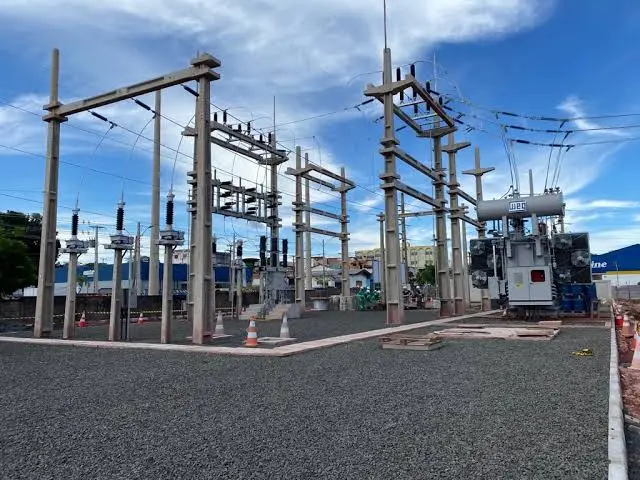 Imagem-de-uma-subestação-de-energia-elétrica-no-Piauí-na-manhã-de-segunda-feira-(02)-de-Junho-um-apagão-de-grandes-proporções-atingiu-13-cidades-do-Médio-Parnaíba-Piauiense-Equatorial-Piauí-soltou-nota-sobre-o-Blecaute-informando-que-foi-um-defeito-na-Subestação-de-São-Pedro-do-Piauí