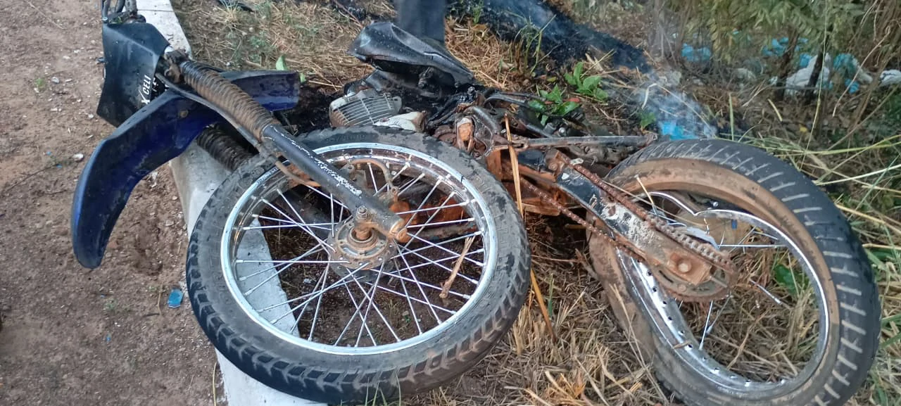  Motocicleta da vitima 