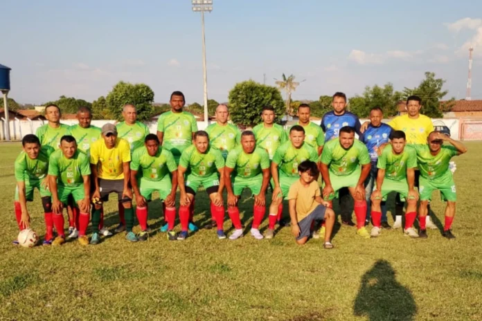 São-Gonçalo-do-Piauí-vence-Regeneração-e-garante-vaga-nas-quartas-de-finais-da-14ª-Copa-AMPAR-dos-Quarentões-do-Médio-Parnaíba-veja-todos-os-classificados Na-foto-elenco-de-jogadores-da-Seleção-de-Quarentões-de-São-Gonçalo-do-Piauí-derrotaram-Regeneração-por-1-X-0-e-avançaram-às-quartas-de-finais-da-14ª-Copa-AMPAR